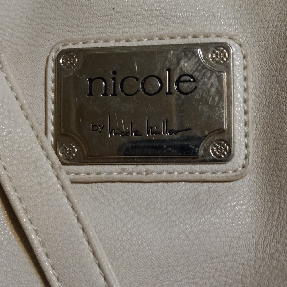 Purse - Picture 2 of 5